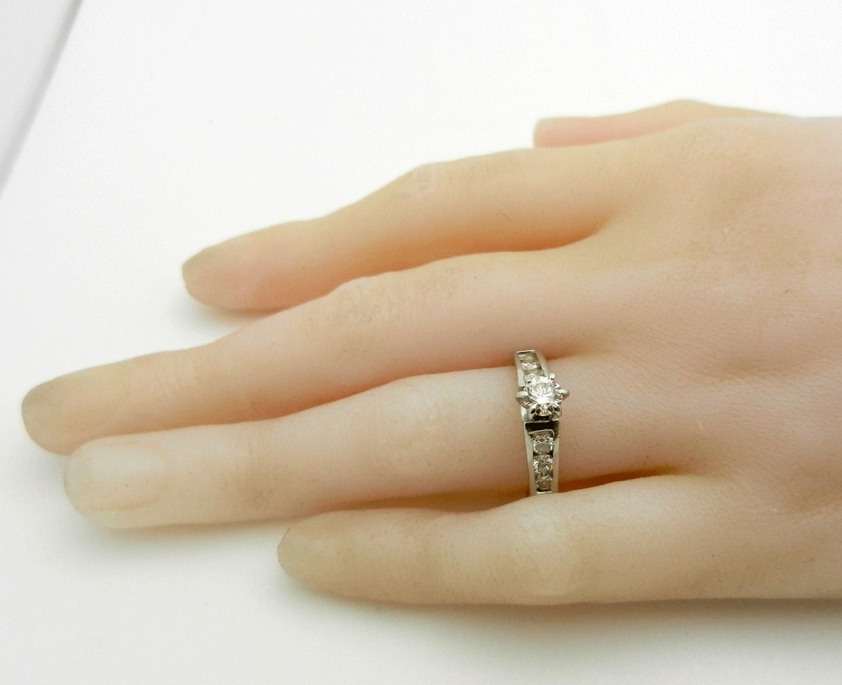 Platinum 900 Engagement Diamond Solitaire Ring with Accent 6.9 gr 