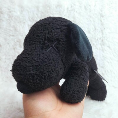 Kaws x Peanuts x Uniqlo B21 Black Snoopy Plush 7