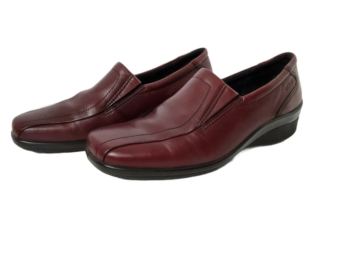 Womens ECCO CLASSIC MOC 2.0 Vegetable Tanned Leather Slide On Burgandy Loafers