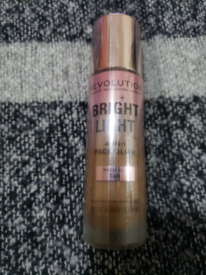Revolution Bright Light 4 In 1 Face Glow Radiance Tan NEW SEALED Makeup