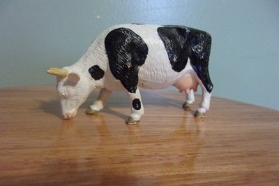 Vintage Bullyland Hard Rubber Black/White Cow Farm Animal Made in Germany 4 inch
