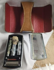 vtg The Weekender grooming set case brush travel shaving mirror MCM MENS chrome