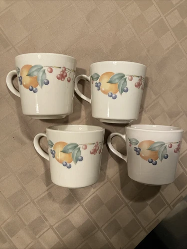 Set of 4 Vintage Corelle Abundance Coffee Cups Mugs Excellent Fruit
