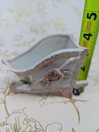 Porcelain Wheelbarrow Decor With Raised Flower And Gold Etching Vintage - Picture 10 of 11