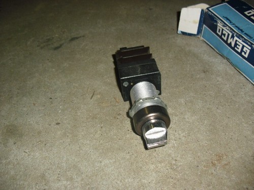 Gemco 5150S3212 Y AA3 3 Selector Switch - Picture 3 of 4