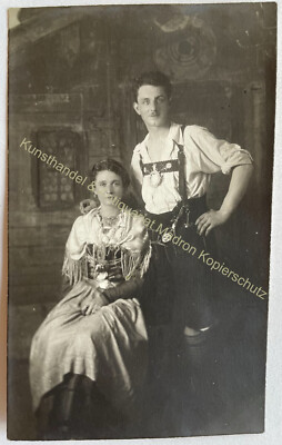 orig. Foto AK Herr Mann Tracht Trachten Dirndl Lederhose um 1910 verm. Rosenheim