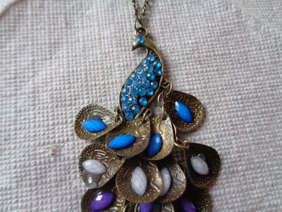 Außergewöhnliche Kette  "Pfau" bronze mit Strass - Bild 3 von 3