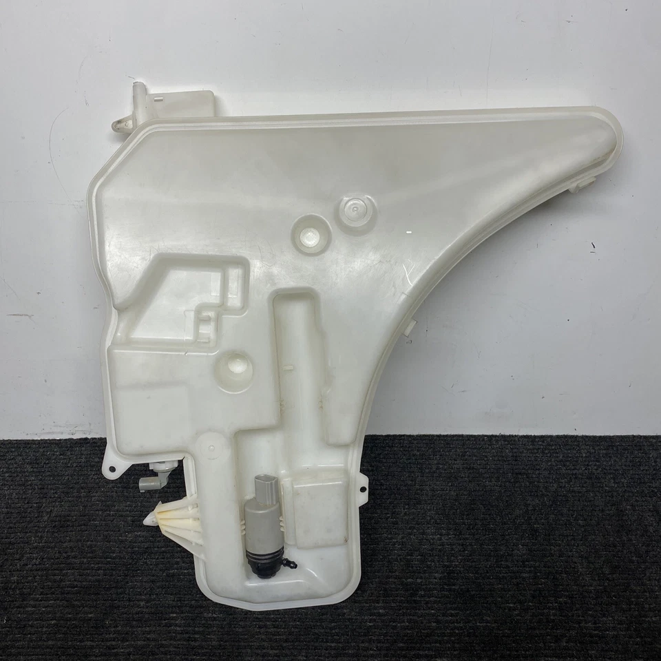 ☑️ 2008-2013 BMW 128i 135i E82 Windshield Washer Reservoir Tank Coupe Sedan OEM - Image 3 of 4
