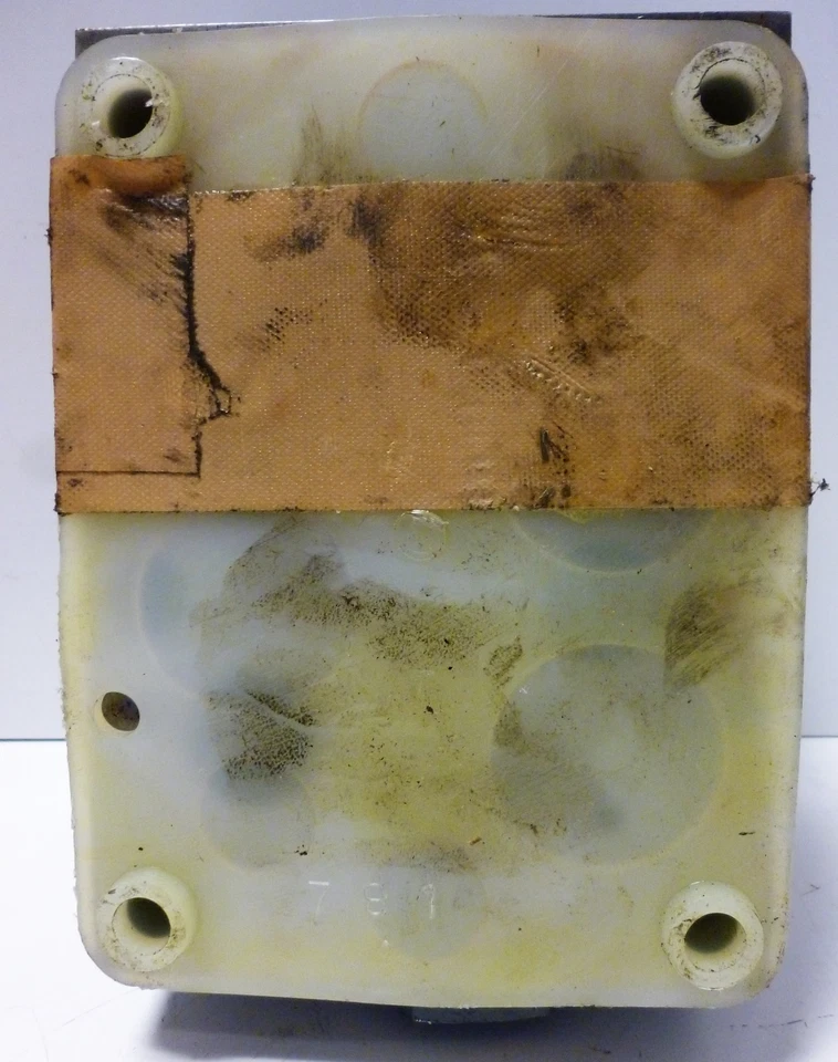 Válvula de retención hidráulica Tokimec TGMDC-8-Y-PK-10-S1 / 48257866 Foto 4 de 4