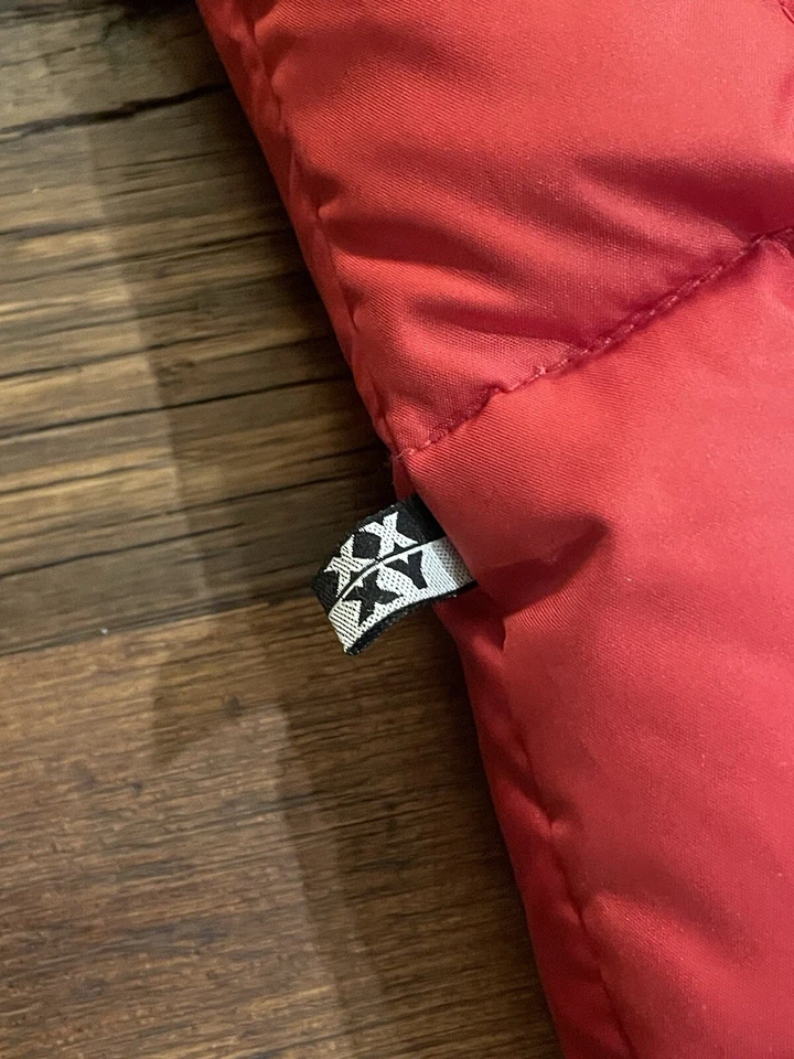 Vintage XXXY Down Vest Women’s Medium Quilted Puffer Made In Canada - Image 4 of 4