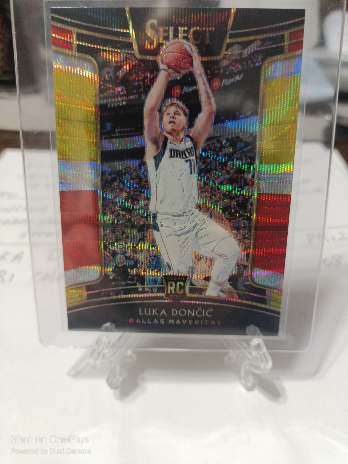 LUKA DONCIC 2018-19 (TRI-COLOR )/RC/SELECT PRIZM  #25. SUPER CLEAN CARD🔥🔥mint 
