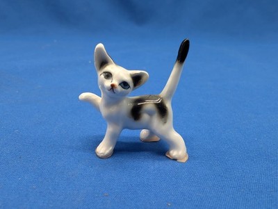 Vintage 1970s Miniature Bone China White And Black Kitten No Label Single Cat 