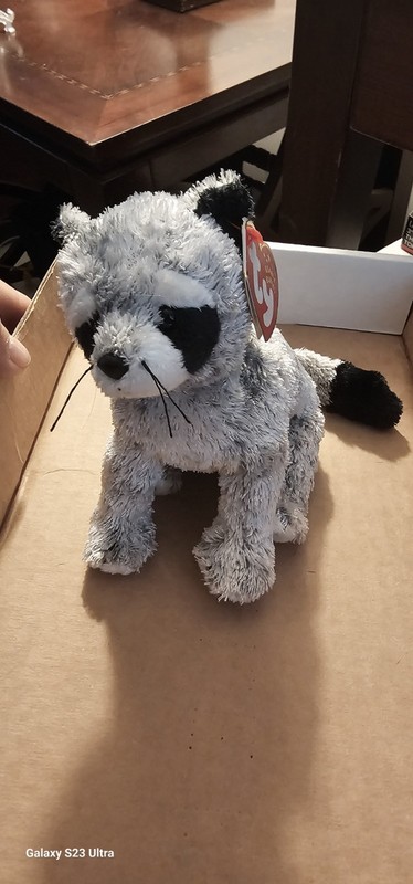 Ty Beanie Babies Bandito The Raccoon Plush Toy