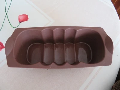 TUPPERWARE MOULE A CAKE SILICONE TBE - Photo 1/4