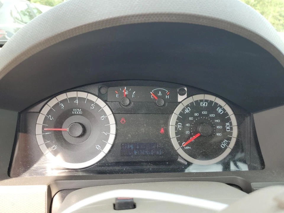 Used Left Tail Light Assembly fits: 2011 Ford Escape Left Grade A - Image 4 of 4