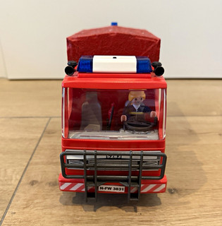 Playmobil Umbau/Bastel Feuerwehr LKW rot mit Plane/Container Figur & Zubehör