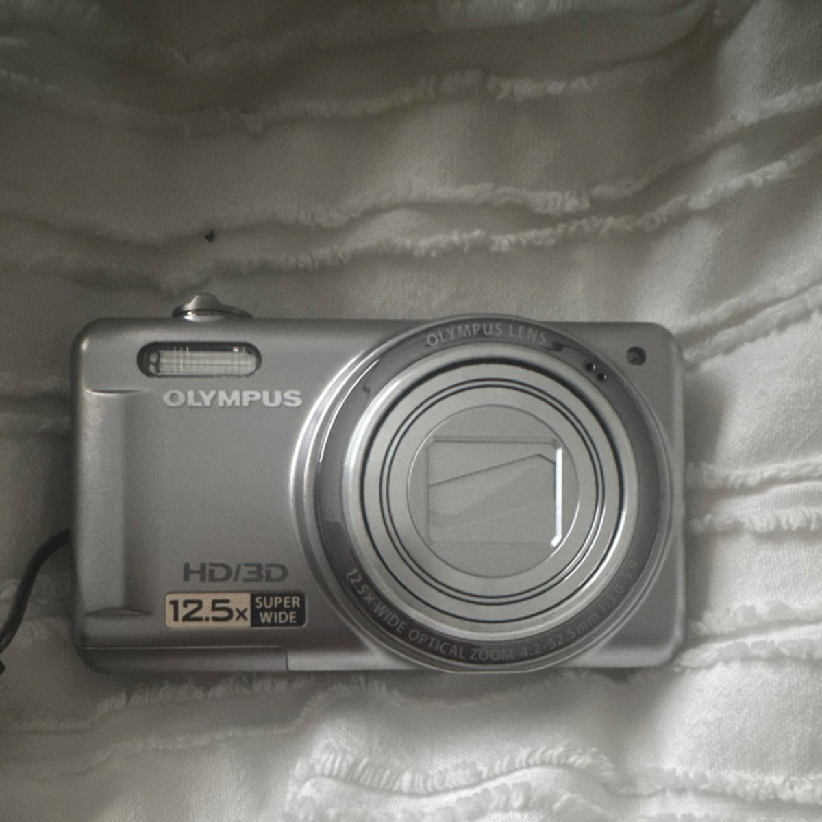 Olympus VR-330 14MP 12.5x Optical Zoom HD/3D Super Wide Compact