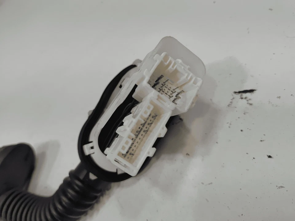 OEM Honda Pilot EX 2021 Front Driver Side Door Panel Wire Wiring Harness Cable - Image 4 of 4