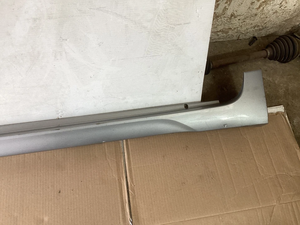 Panel de moldeo de faldón basculante lateral izquierdo Toyota Sienna 2011-2017 75852-08020 OEM Foto 3 de 4