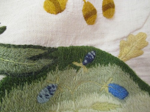 Vintage linen Jacobean Pillow Cover hand done Crewel Embroidered Tree Woman - Picture 3 of 8
