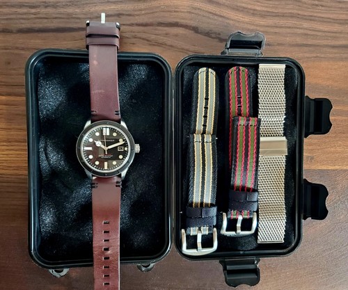 Spinnaker Cahill SP-5096 300m Diver Black Diver NH35 Automatic Plus Extra Straps