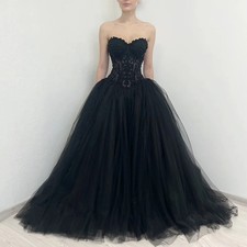 Pearls Gothic Wedding Dresses Sweetheart Applique Ball Gown Corset Bride Gowns