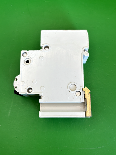 Siemens 5SX71 D100 100A MCB - Picture 2 of 4