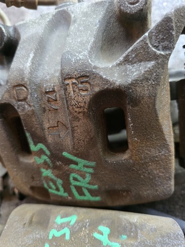 2008-2012 INFINITI EX35 Front Left and Right Brake Caliper Set With Hoses oem - Picture 3 of 10