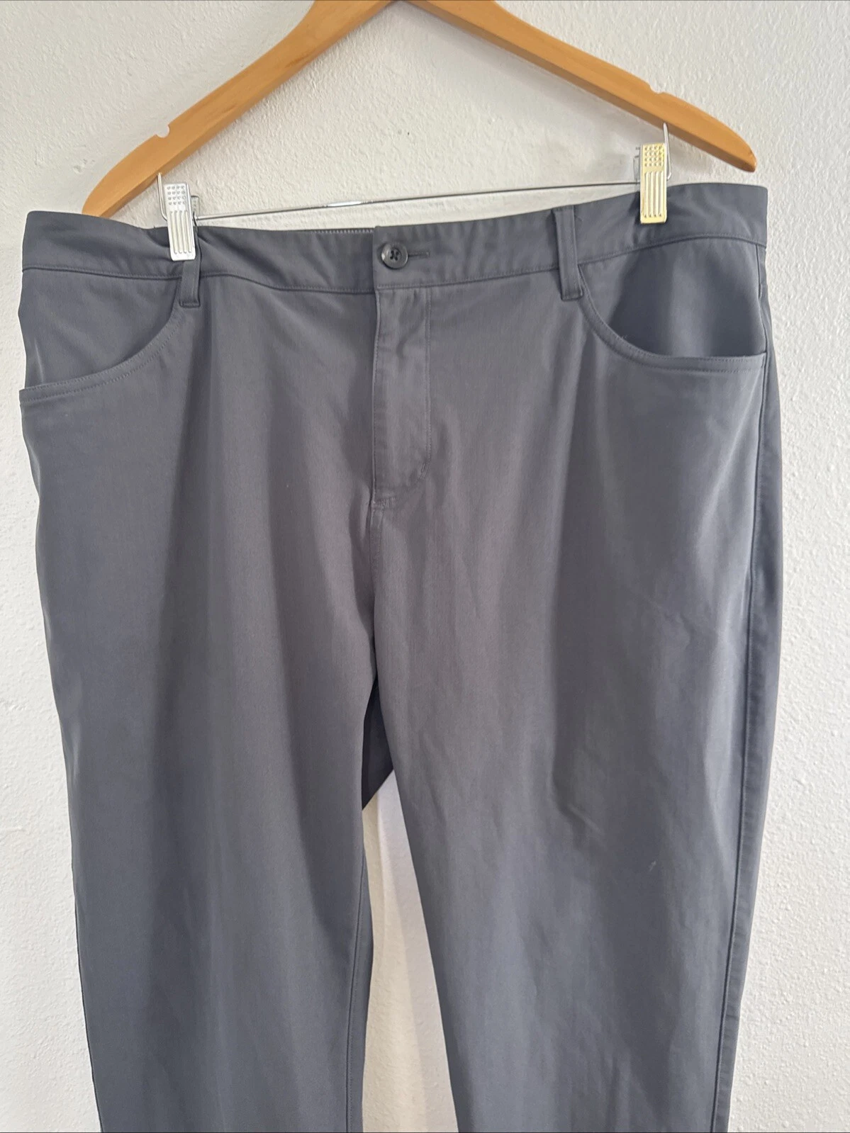 vuori meta charcoal comfort stretch 5 pocket pants