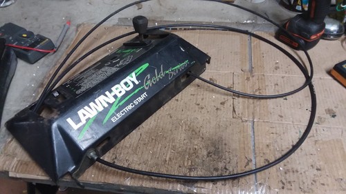 Lawn-Boy Gold Series Electric Start 93-7165 Throttle & Cable Panel - Picture 1 of 2