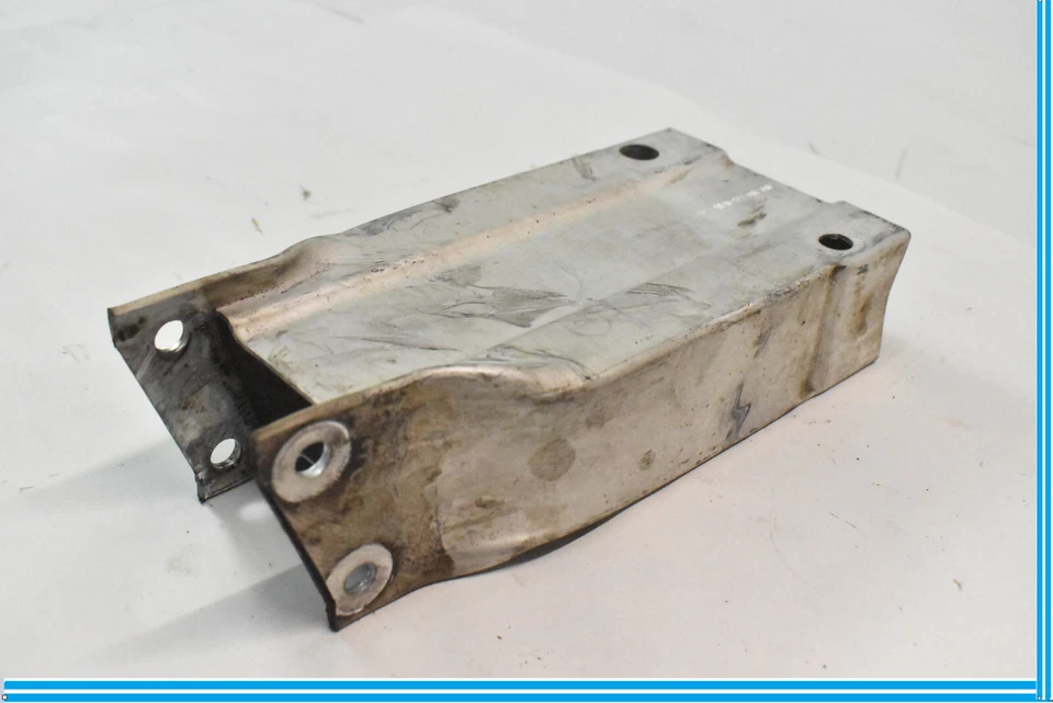 2008-2014 MERCEDES BENZ C300 C250 左侧加固支架 原始设备制造商 — 第 2/4 张图片