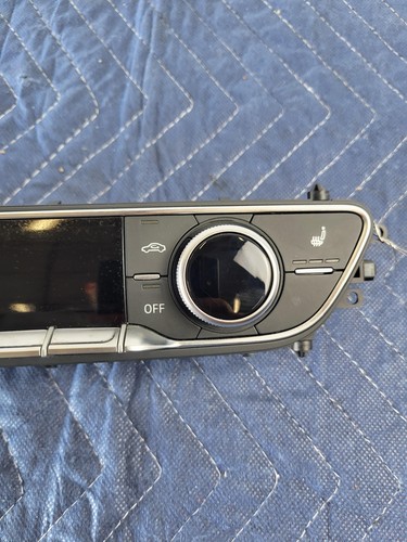 AUDI Q5 2023 A/C Heater Climate Control 80A820043AH 19-23 USED OEM - Picture 4 of 14