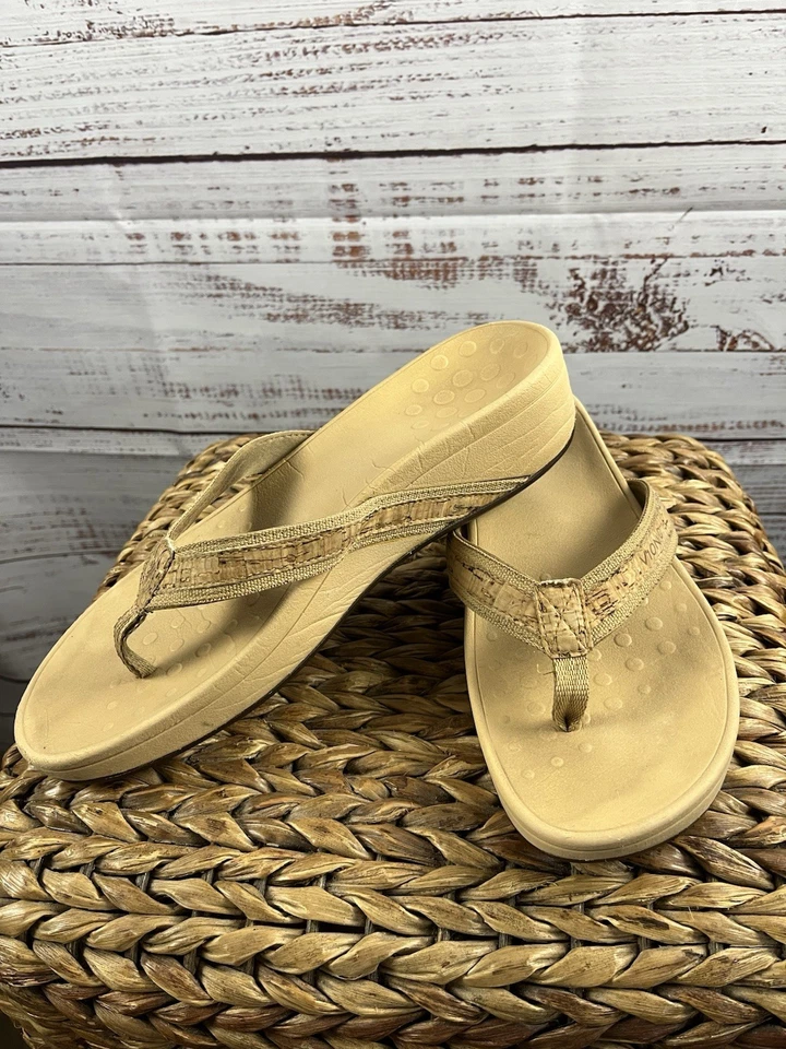 Sandalias de tanga Vionic 380 Hightide TVW4895 para mujer color tostado crema talla 10 Foto 3 de 4