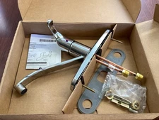 NEW CFG CA47511 Flagstone 1-Handle Kitchen Faucet Polished Chrome B33