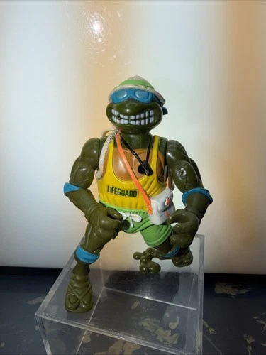 Vintage 1992 Teenage Mutant Ninja Turtles Lifeguard Leo Sewer Spittin’ Figure