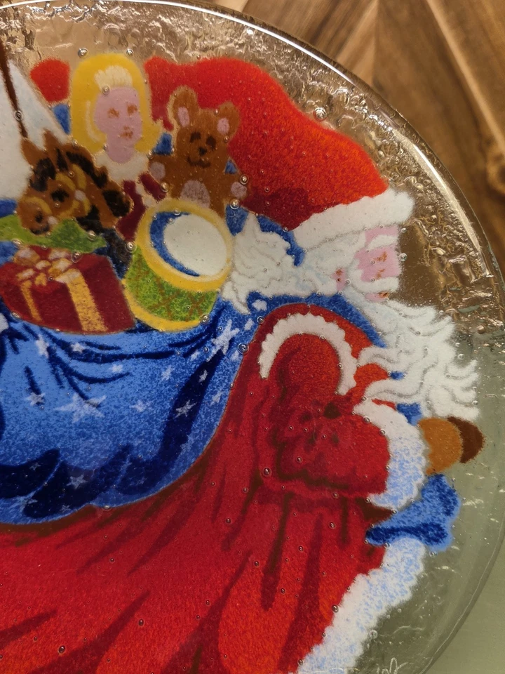 Peggy Karr Fused Glass Christmas Bowl Santa Toy Sack Signed - Image 2 of 4