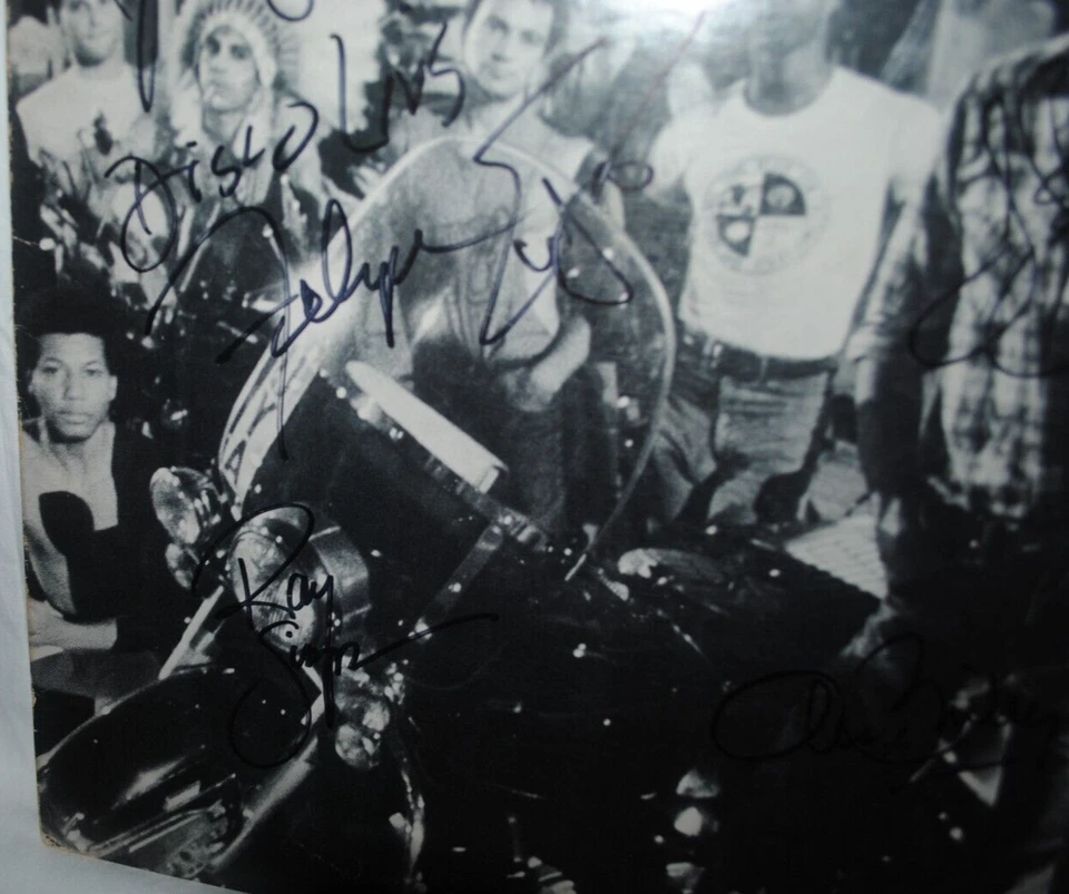 VILLAGE PEOPLE, SIGNED LP record, Casablanca NBLP 7064, READ NOTE - Image 4 of 4