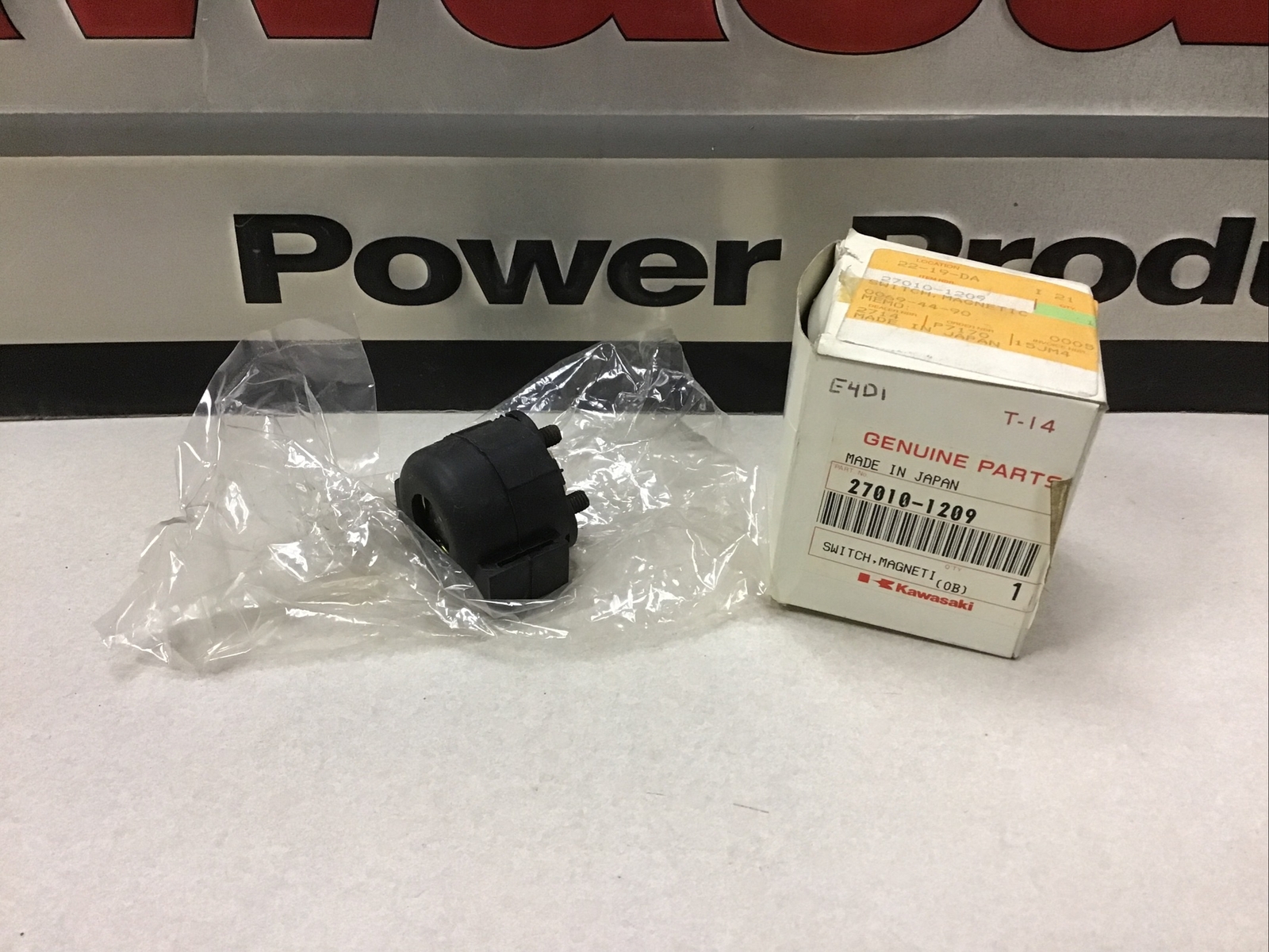 27010-1209 27010-0788 NEW KAWASAKI MAGNETIC SWITCH OEM FREE 