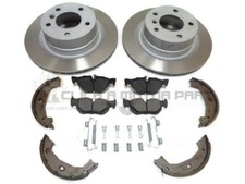 BMW E82 118d 120d M SPORT 07-12 POSTERIORE 2 DISCHI FRENO E PASTIGLIE E SCARPE E KIT MONTAGGIO