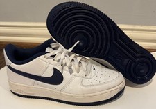 Nike Boys Air Force 1 Low &ldquo;White/Midnight Navy&rdquo; GS, style FV5948-104, in 5Y.