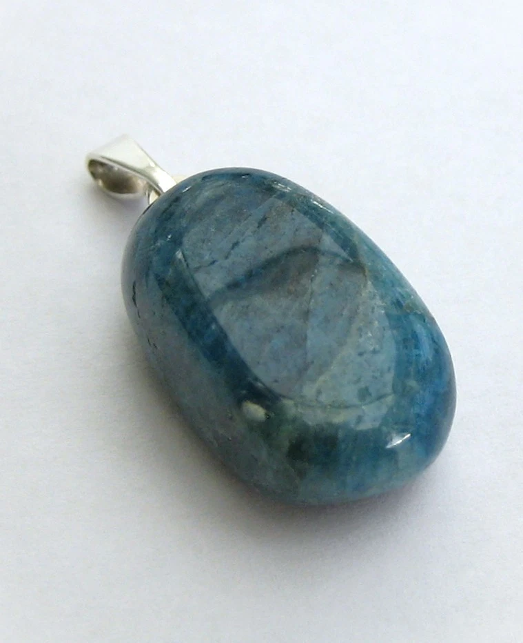 Apatit Edelstein Anhänger petrolfarben 27 mm mit 925 Silber Öse - Bild 3 von 4