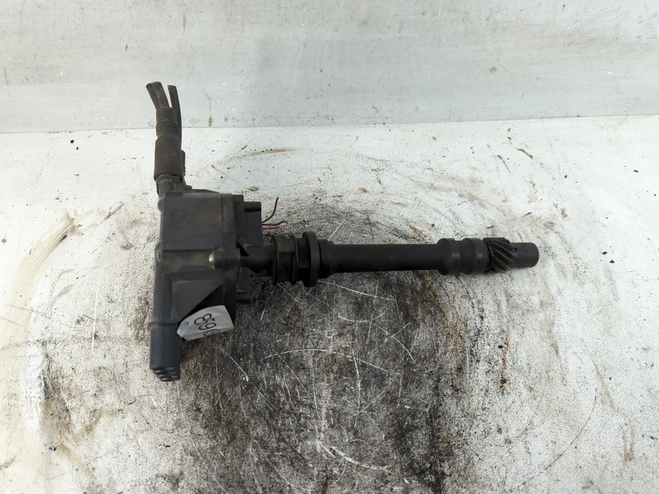 Gmc V2500 Engine Ignition Distributor Oem RR9HE - Image 2 of 4