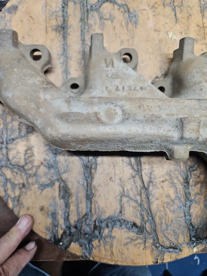 Colector de escape izquierdo FORD M Series OEM D5AE-9431-AB Ford Torino 351M/400 usado Foto 3 de 4