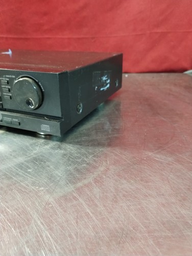 Technics Compact Disc Player Model SL-520 - NO REMOTE OR CORDS - USED - Picture 8 of 12