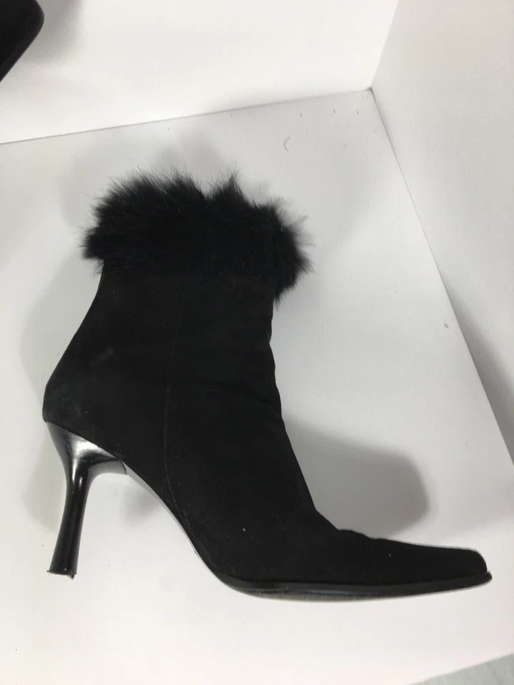 Valerie Stevens Women's Ankle Boots Size 6.5M Leather Upper Faux Fur Trim  - Image 3 of 4