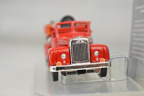 Corgi #CS90011 Mack B "Boston Fire Dept" 3 7/8" Long England/China Mint mit Box - Bild 3 von 10
