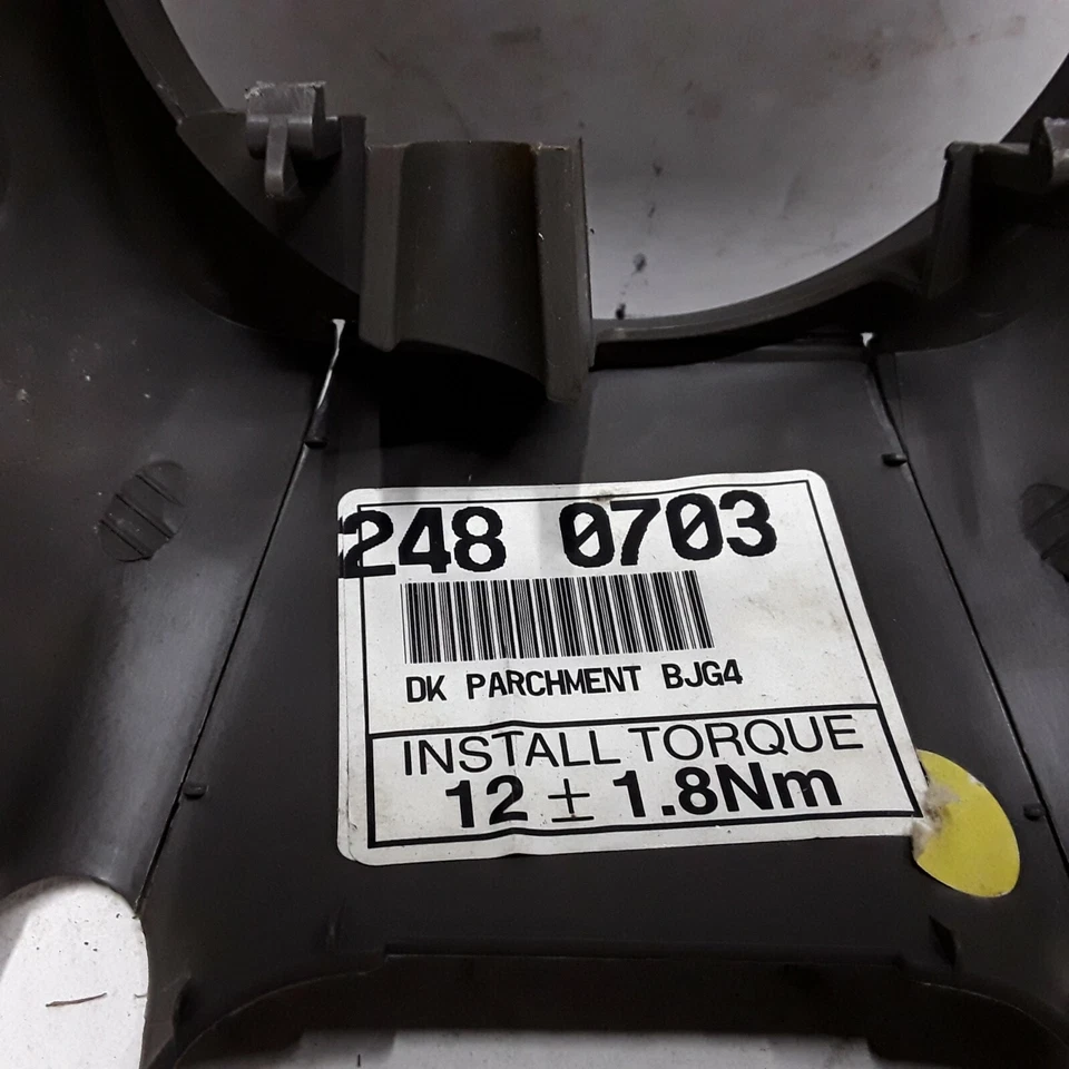 02 03 Ford Taurus Mercury Sable volante trasero embellecedor pergamino oscuro Foto 2 de 2