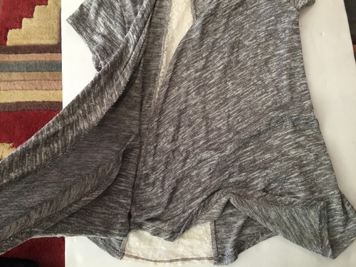 Arizona Jean Company Short Sleeve V-neck Knit Sweater Size XL - Picture 3 of 5