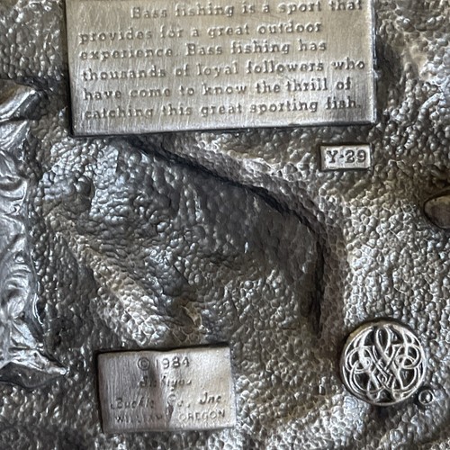 Siskiyou 1984 Belt Buckle Bass Fishing 3D Enameled Outdoor Pewter 3.25" - Afbeelding 3 van 3