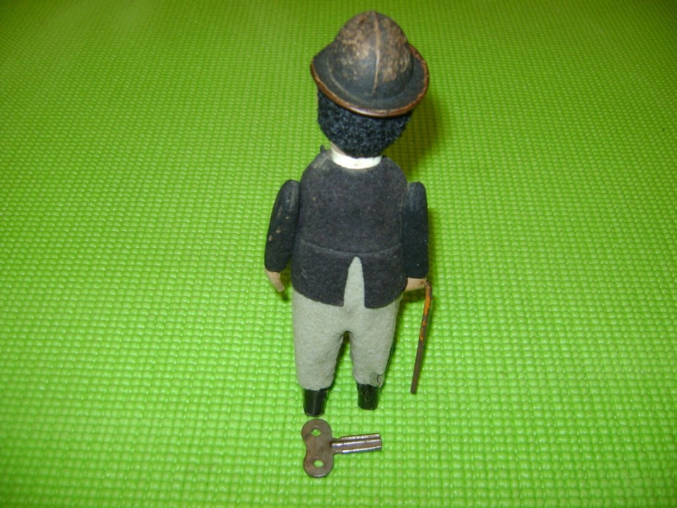 Figurine Mécanique Charlie Chaplin – Jouet En Fer-blanc – Freak Scene – Neuf